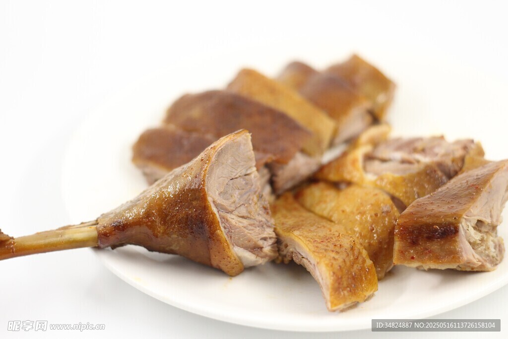 美味卤味鸭腿切块
