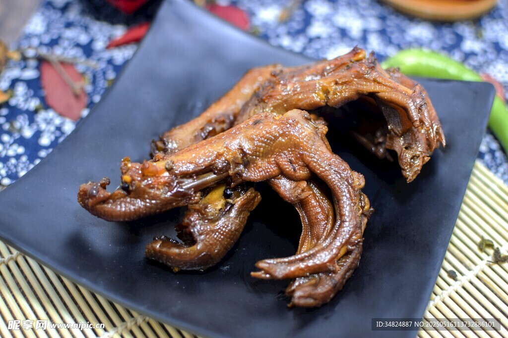 美味卤鸭掌