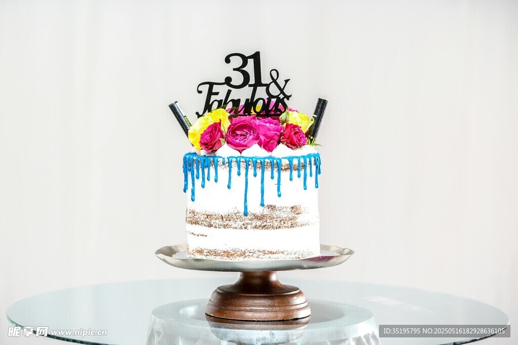 31岁生日滴落装饰蛋糕