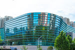 现代玻璃幕墙建筑外观