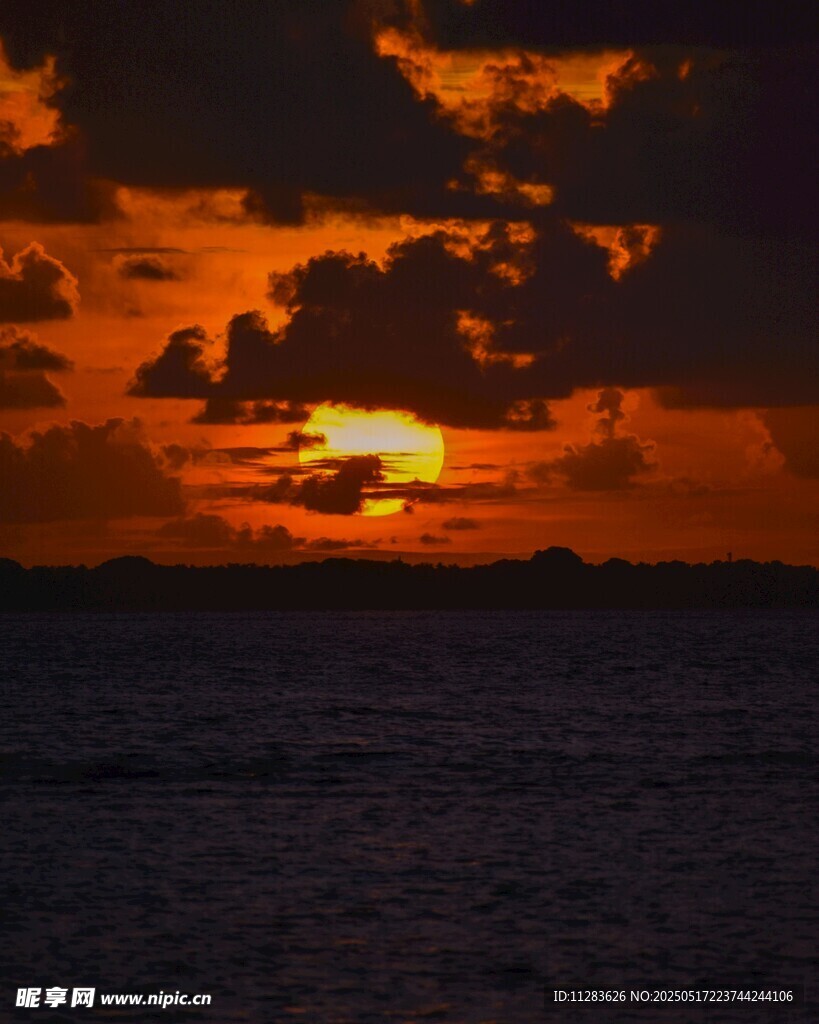 海上壮丽日落美景