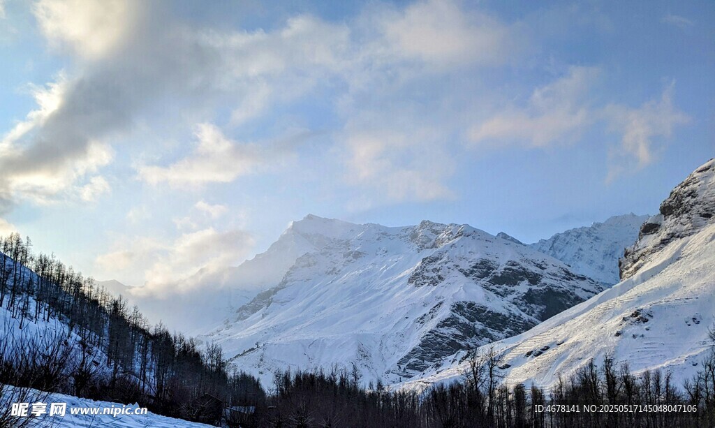 雪山美景