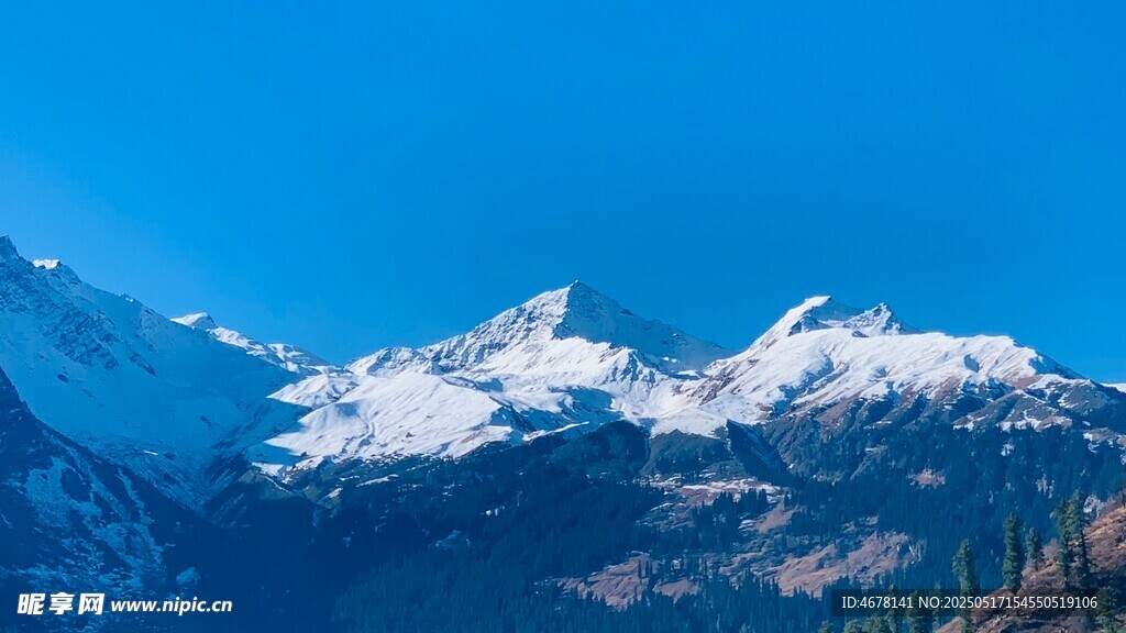 壮丽雪山美景