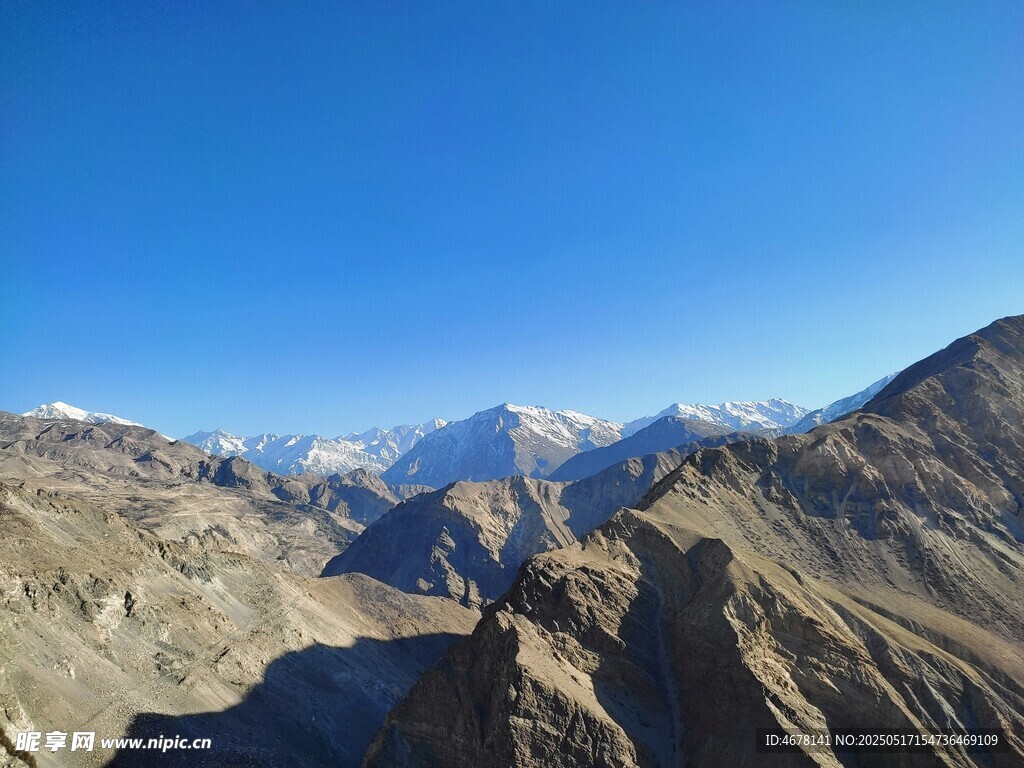 壮丽高山景观