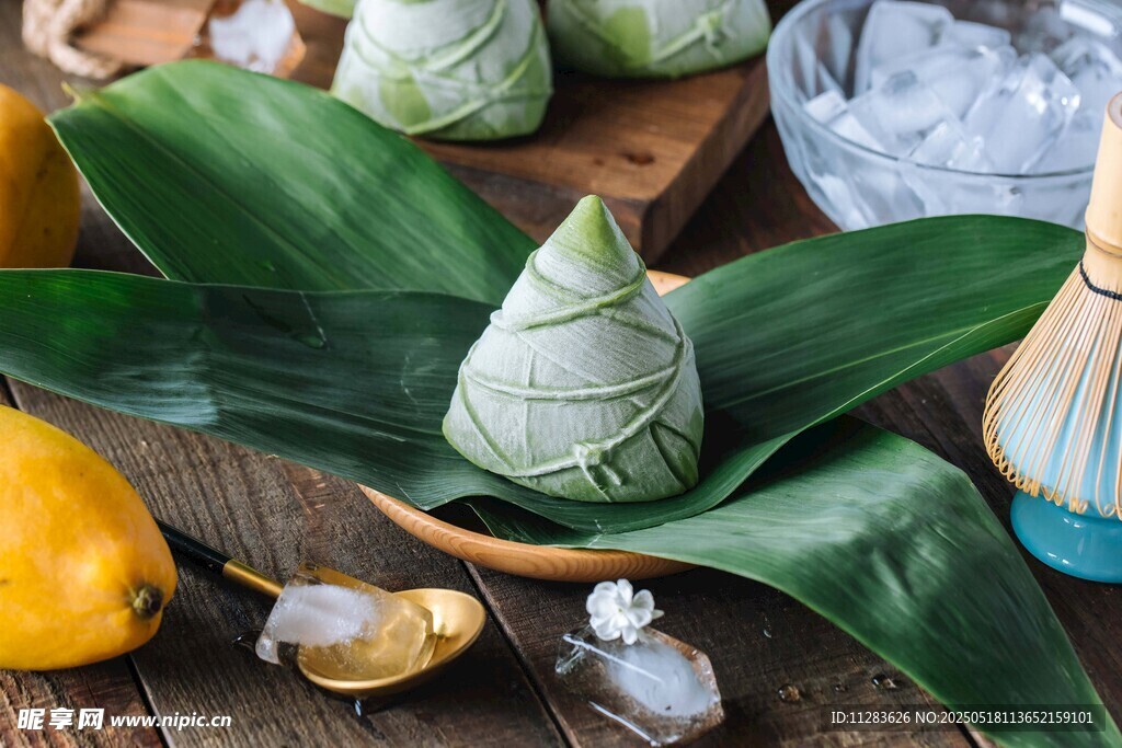 传统手工粽子与新鲜食材