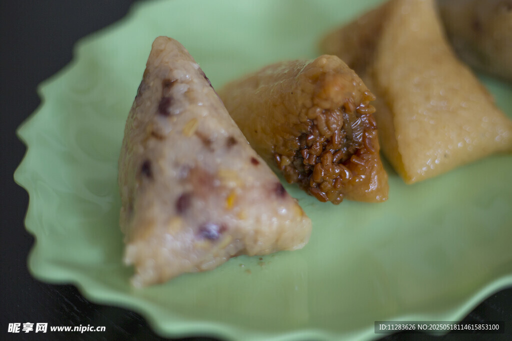 多彩馅料三角粽