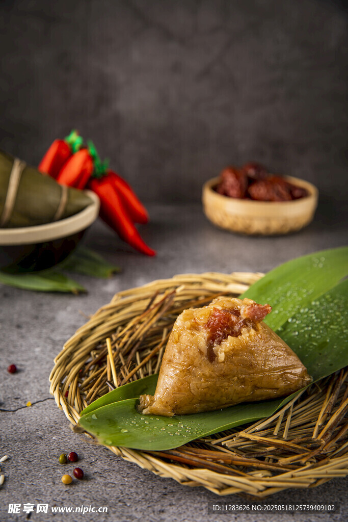 美味传统粽子特写展示