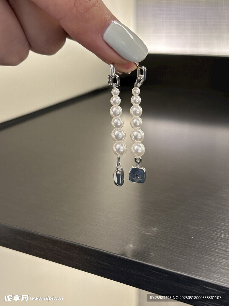 珍珠耳环