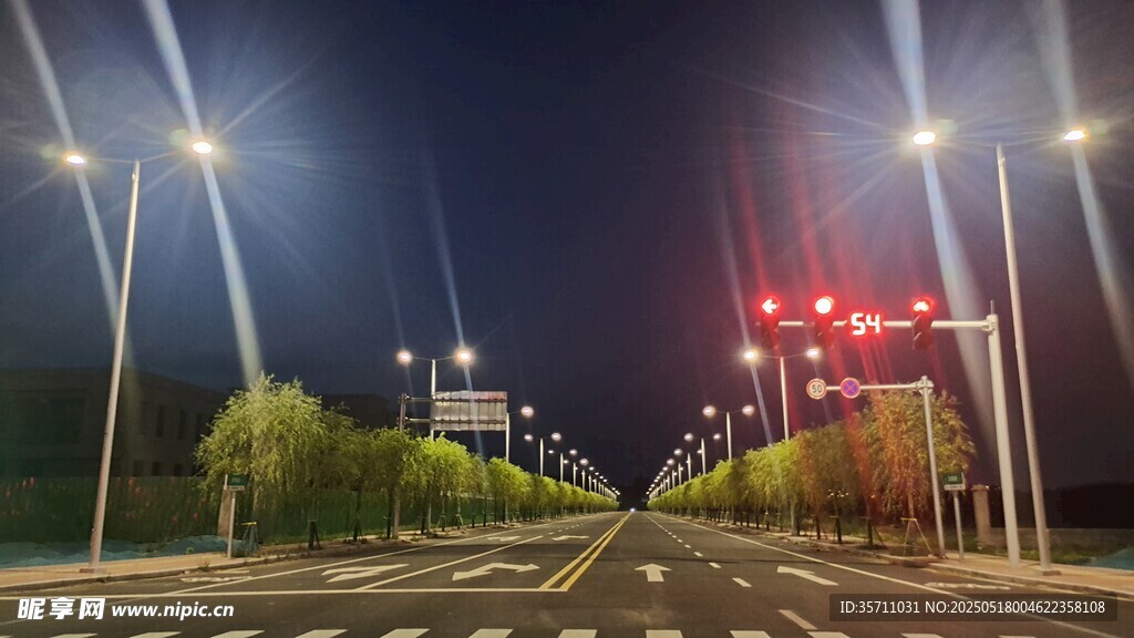 夜晚灯光
