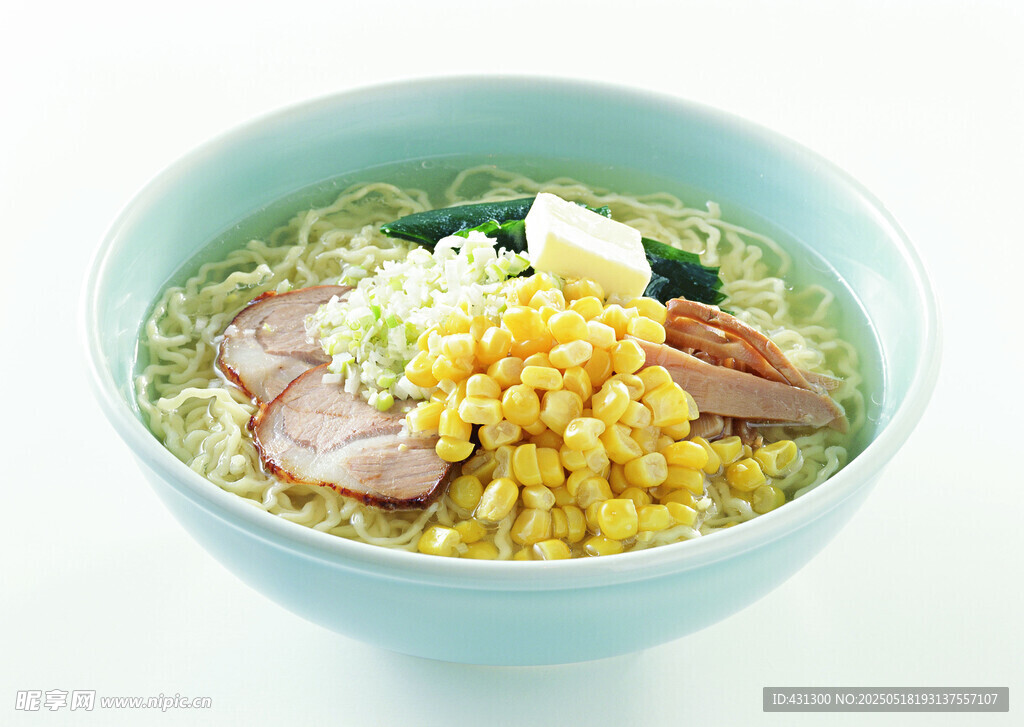 美味玉米火腿拉面碗