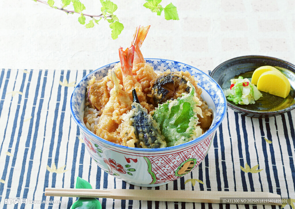 日式天妇罗盖饭美食特写