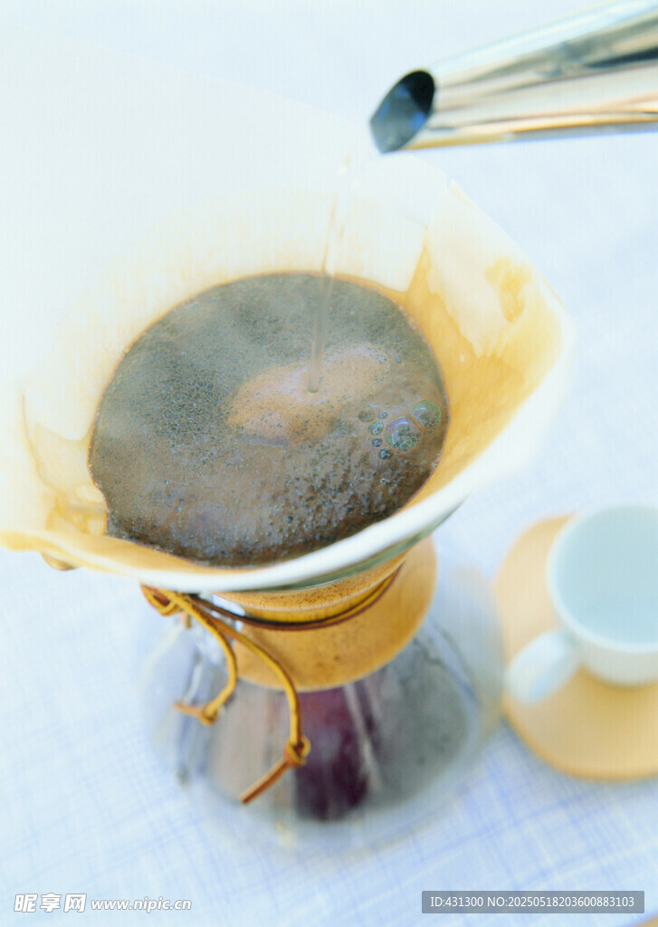 手冲咖啡制作瞬间