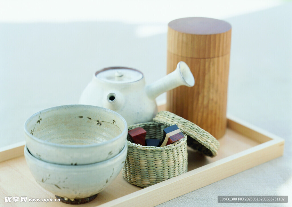 日式茶具组合托盘展示