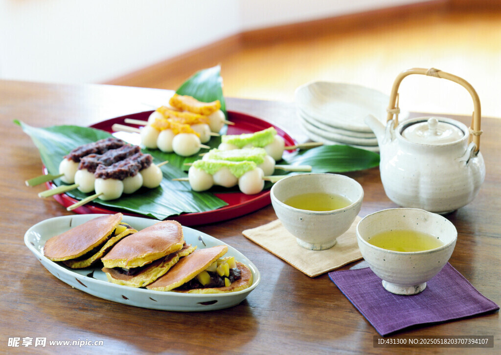 日式茶点与茶饮组合