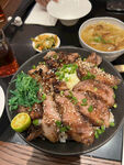 烤肉盖饭