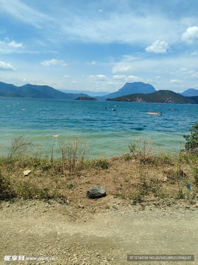 湖水