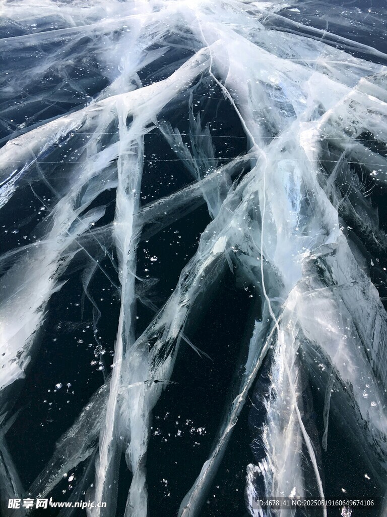 冰面裂纹特写