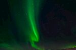 梦幻绿色极光夜空美景
