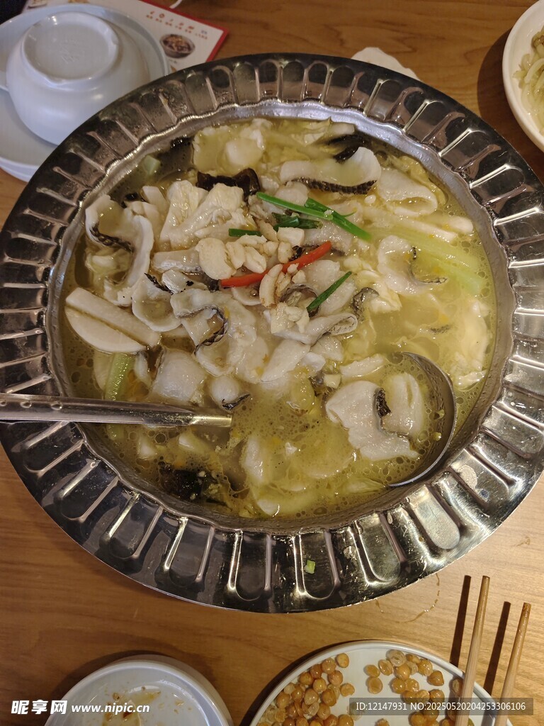 鲜香酸菜鱼满满一大锅