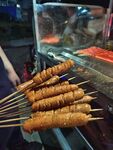 夜市美味烤香肠串串