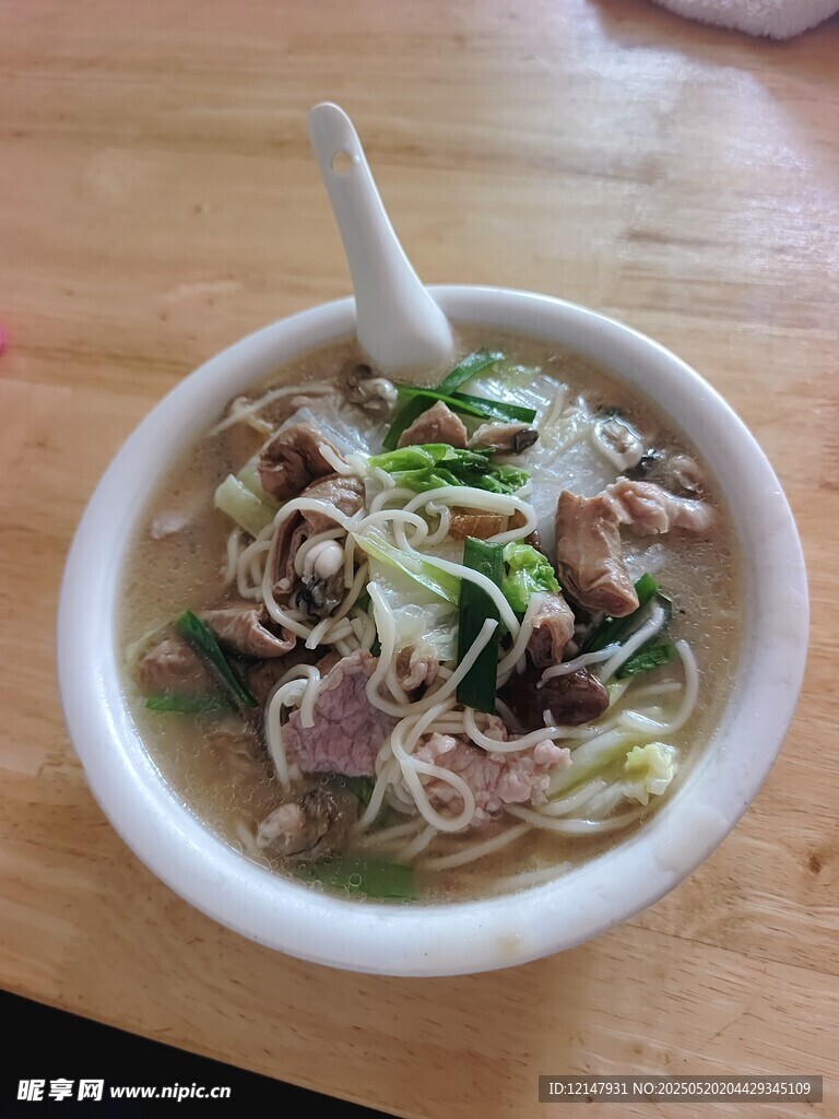 美味肉丝青菜汤面