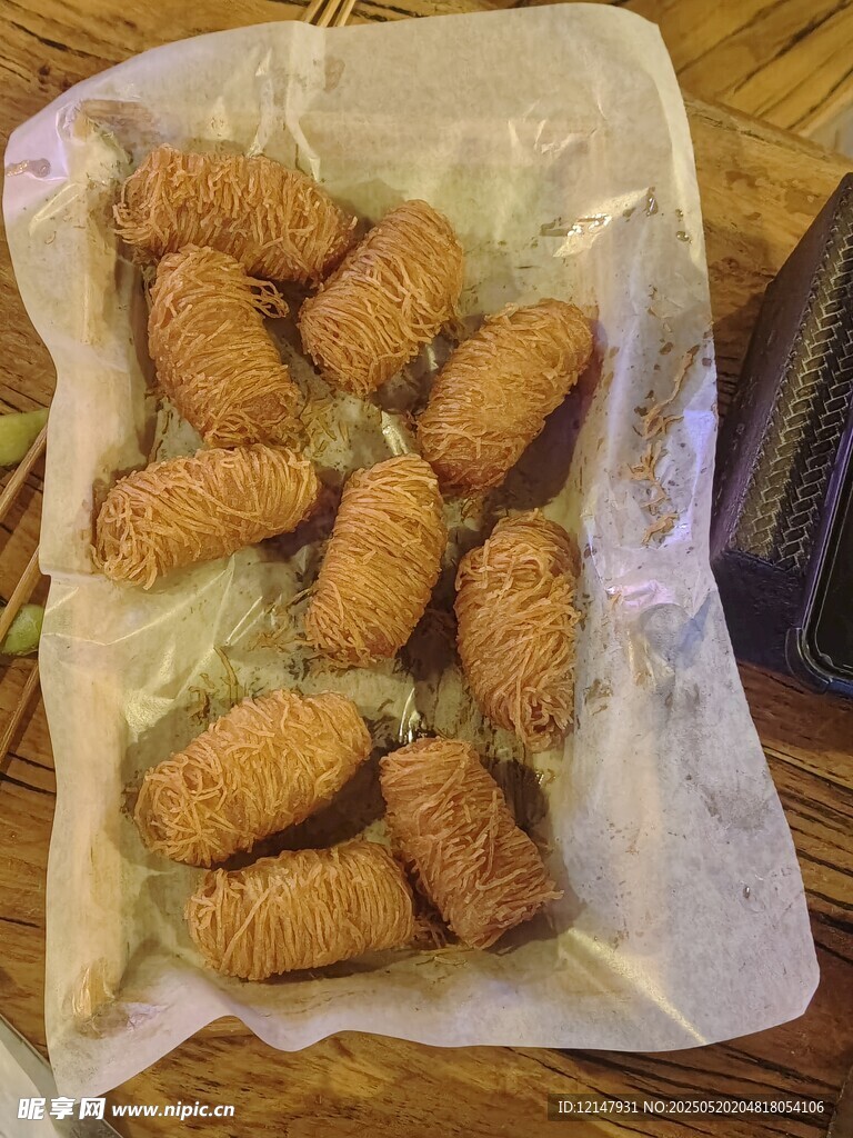 油炸小食美味诱人