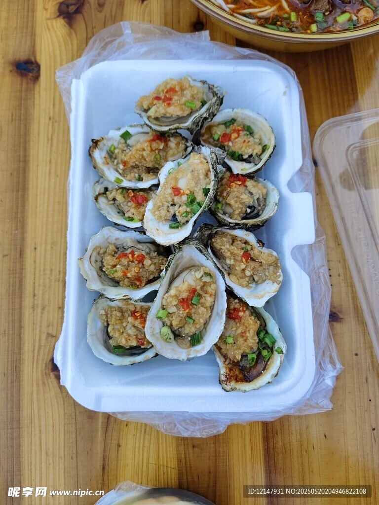 美味蒜蓉烤蛤蜊