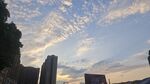 黄昏下的城市与天空景色