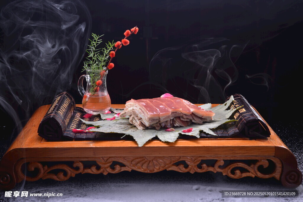 荷叶手抓肉