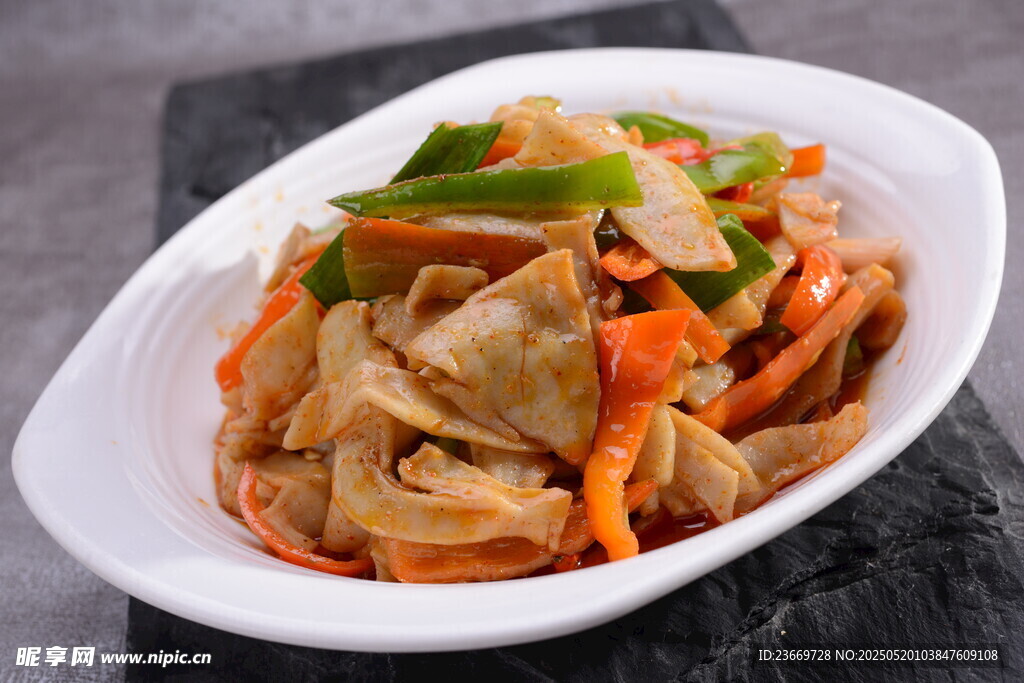 胡萝卜青椒炒豆皮