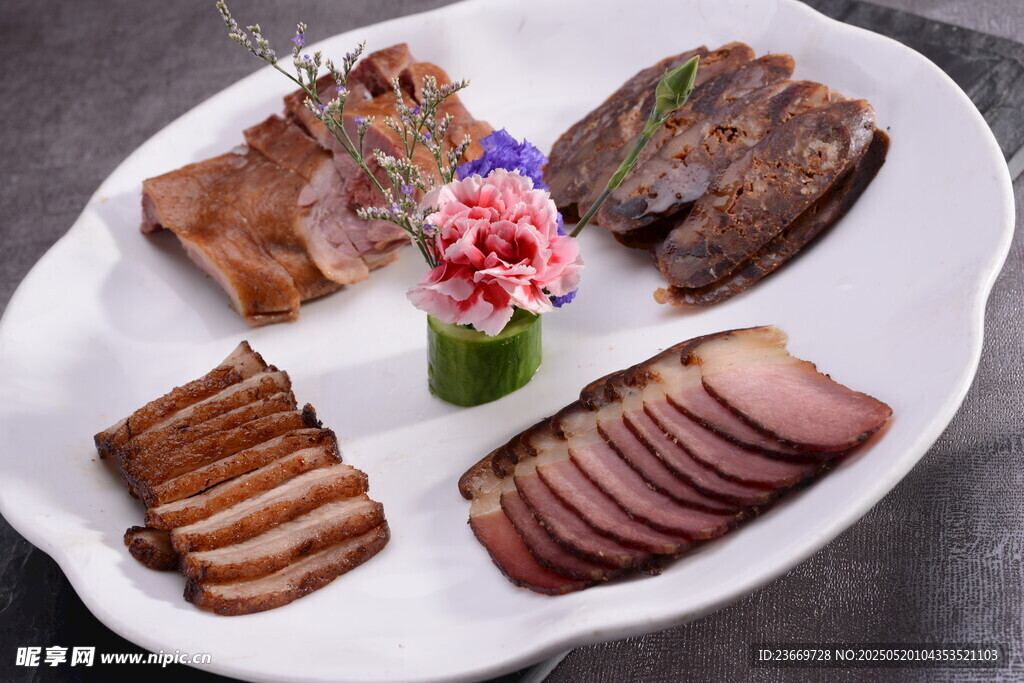精美拼盘卤味肉类美食