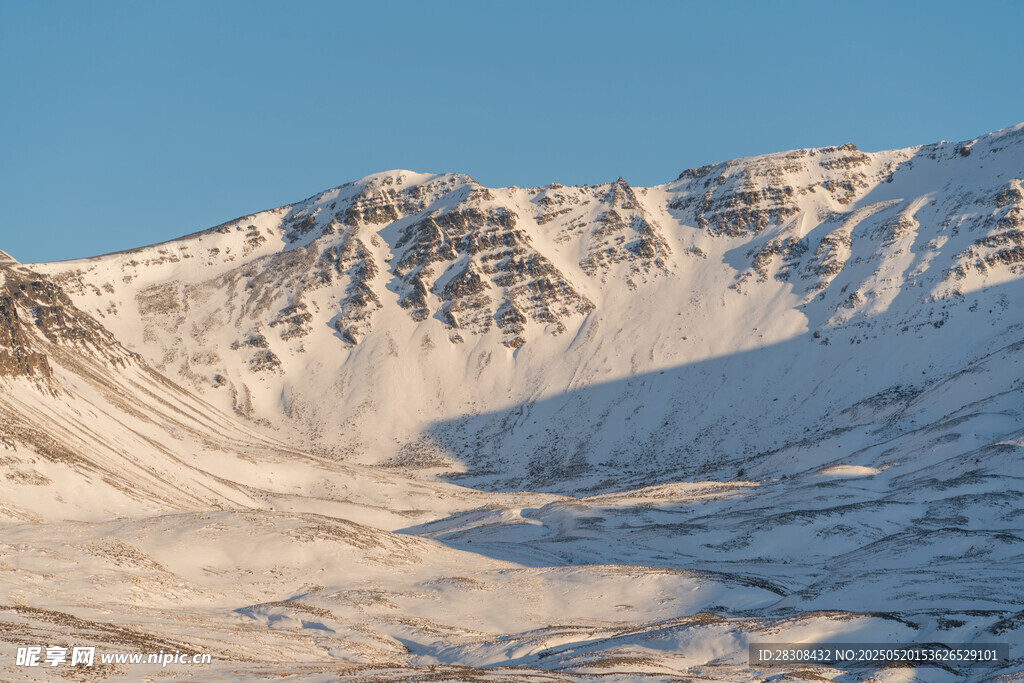 雪山壮丽风光