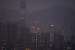 夜幕下的繁华都市景观