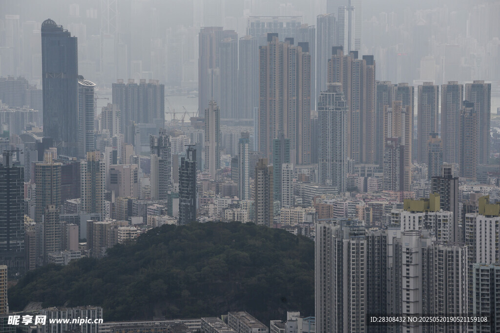 都市高楼林立的壮观景象