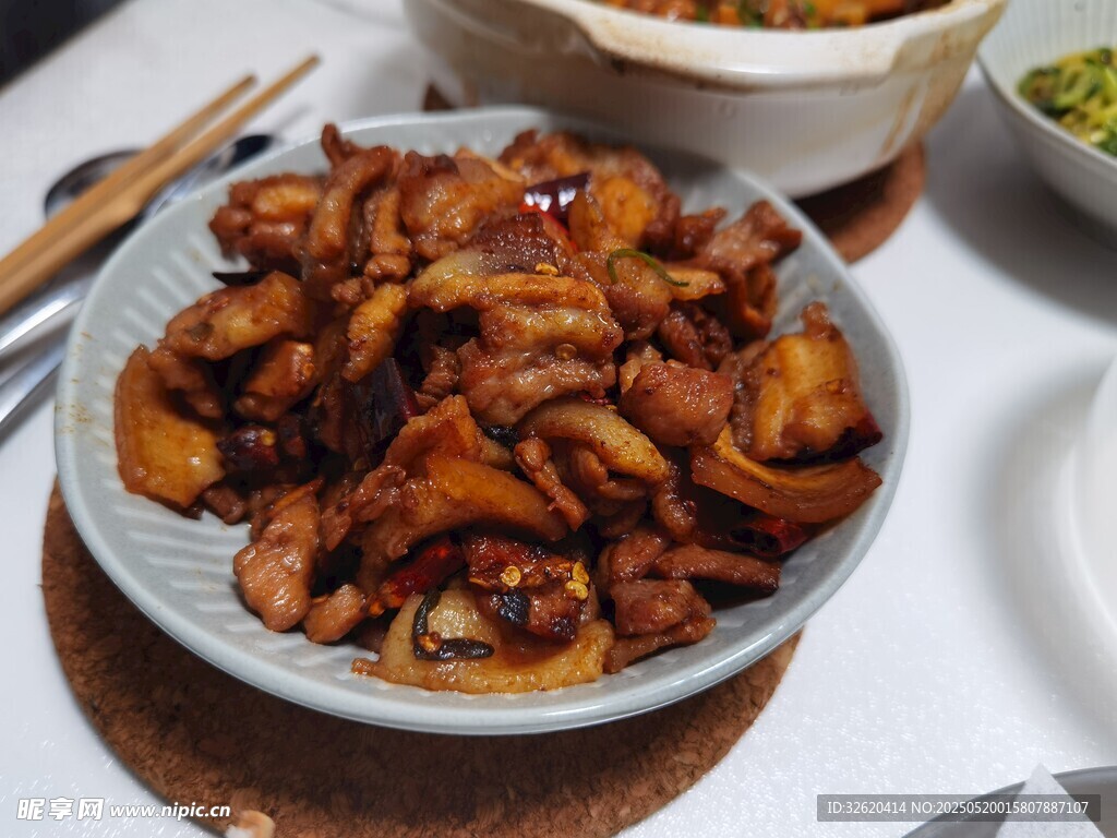 爆炒五花肉