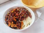炸酱面 卤肉面