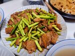 蒜苔炒肉片