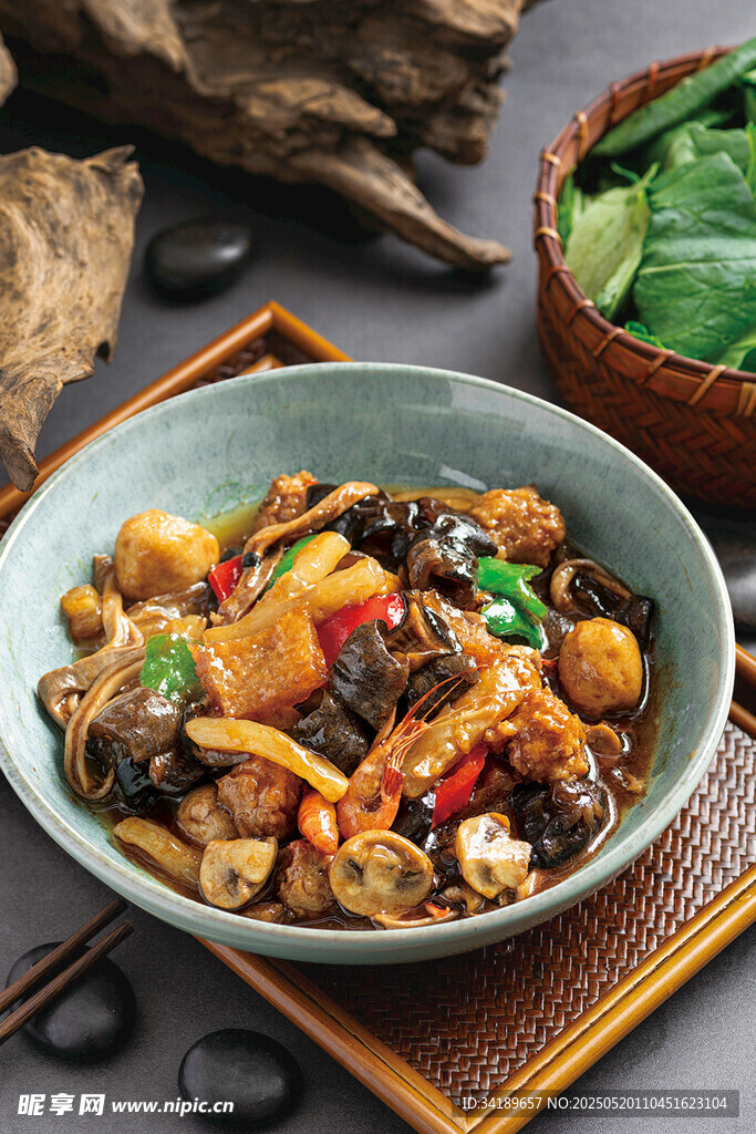 香菇炒鸡肉