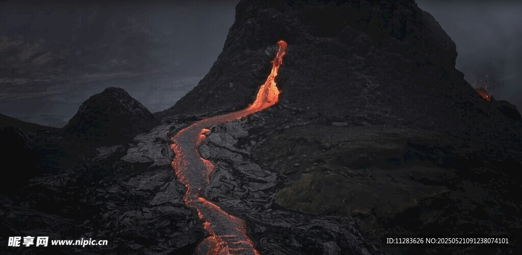 火山熔岩流淌壮丽景象