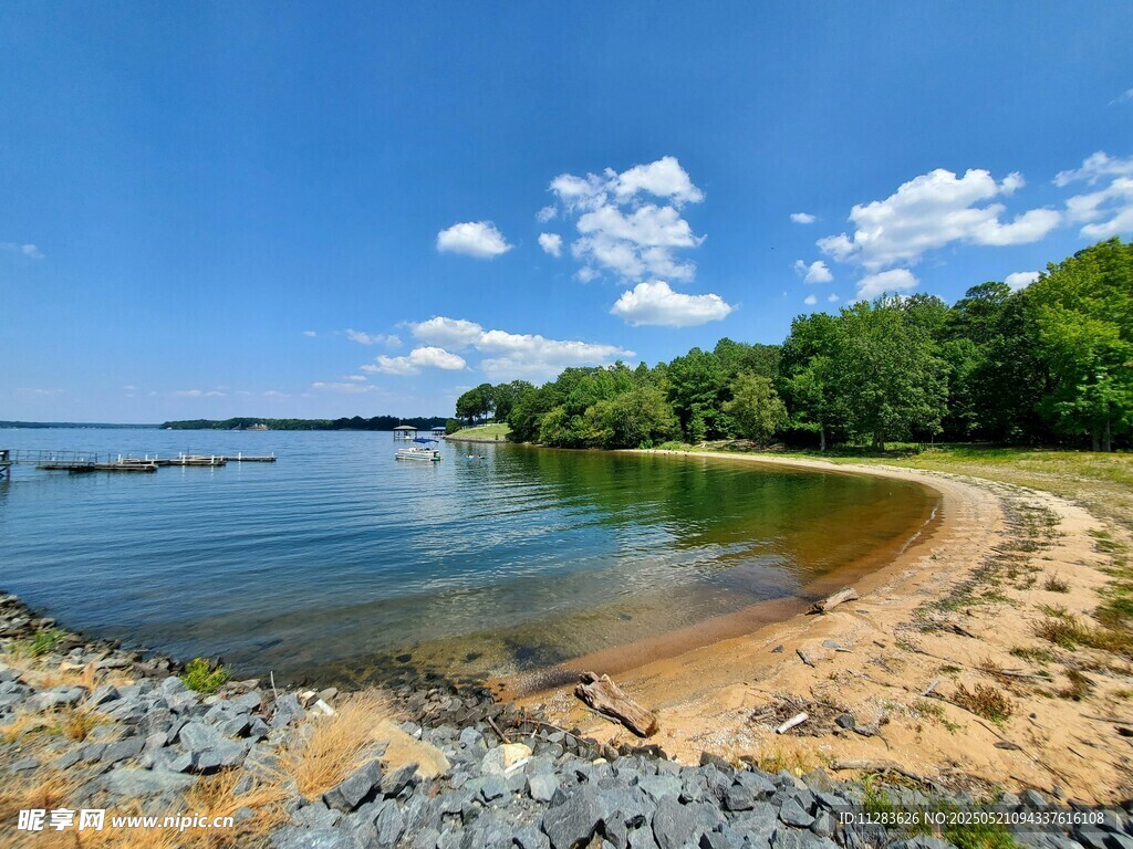 湖畔风光 宁静的自然景致