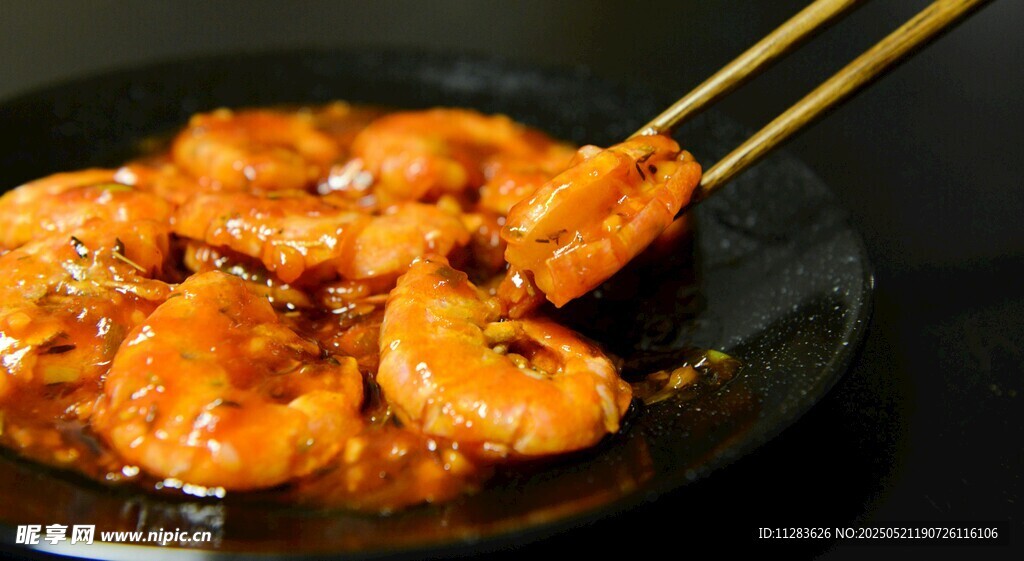 香嫩烤鸡肉串诱人呈现