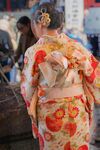 身着和服的女子
