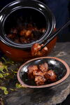 砂煲美味肉块诱人