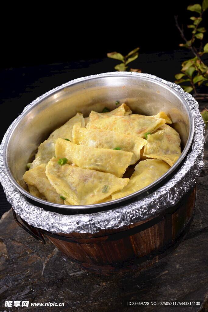 锡纸装的美味饺子