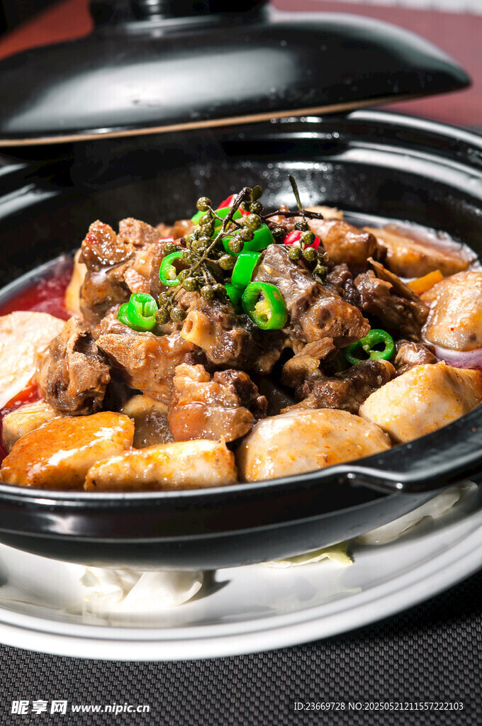 美味砂锅排骨煲