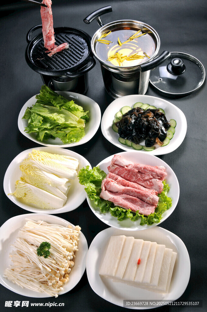 丰富火锅食材套餐展示