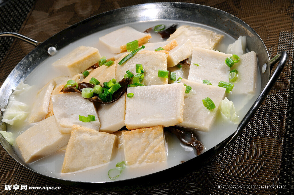 鲜香豆腐汤