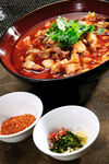 美味麻辣火锅及特色蘸料