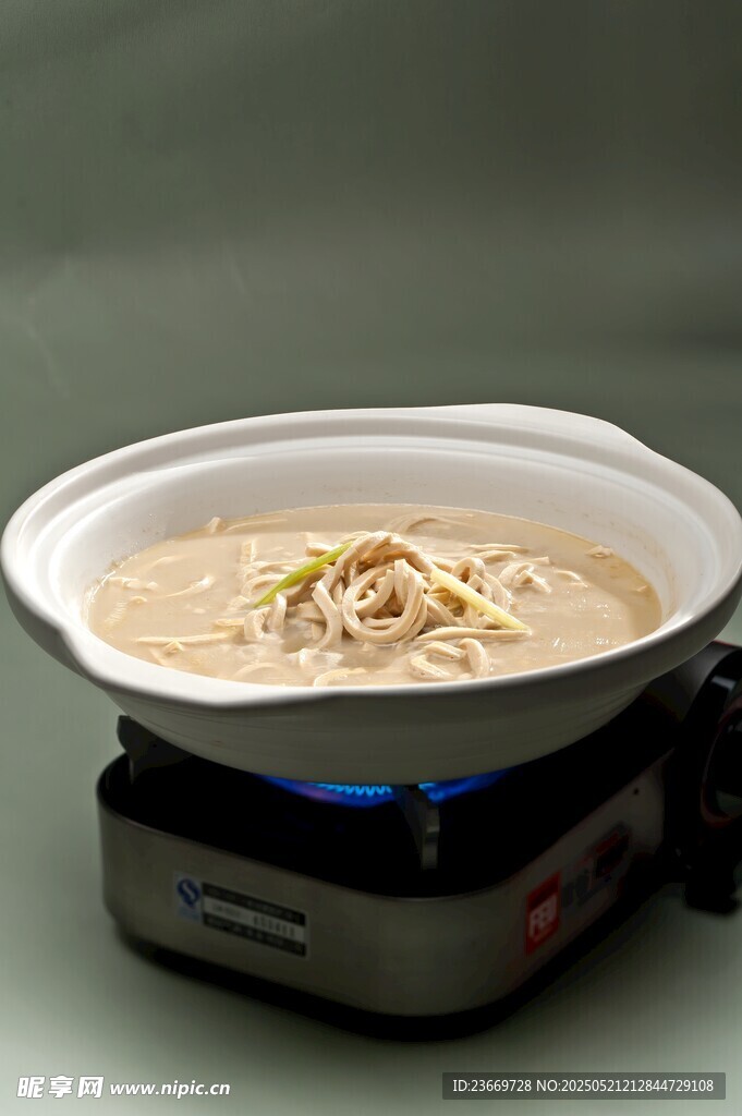 砂锅豆腐丝