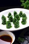 翡翠菠菜团子配蘸料